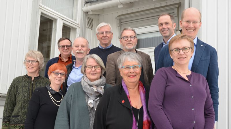 Prostene i Hamar bispedømme gratulerer også med kvinnedagen! I 2019 er det 4 kvinner og 6 menn i prostekollegiet. Du finner navnene nederst i artikkelen. Foto: Liv Torhild Bråthen