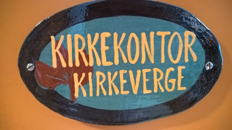 Sommertid på kirkekontoret