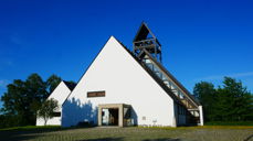 Holmen kirke i Asker. Foto: Norunn Edvardsen