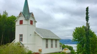 Arbeidet med nytt inngangsparti ved Heim kirke