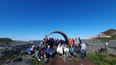 Her finn du informasjon om tilsette i Os kyrkjelyd (Bjørnafjorden kyrkjelege fellesråd), valde representantar (Os sokneråd), kyrkjeblad og årsmeldingar. Staben i Os sokn i lag med gode kolleger i Bjørnafjorden kyrkjelege fellesråd på utflukt til Telavåg sommaren 2024 (foto: Sylvi Lundgren)Staben i Os sokn i lag med gode kolleger i Bjørnafjorden kyrkjelege fellesråd på utflukt til Telavåg sommaren 2024 (foto: Sylvi Lundgren)