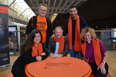 Nancy Hertz, Johannes Heggland, Raymond Johansen, Mohammed Fariss og Kari Veiteberg deltok i signatursamtalen på Oslo S onsdag. 
