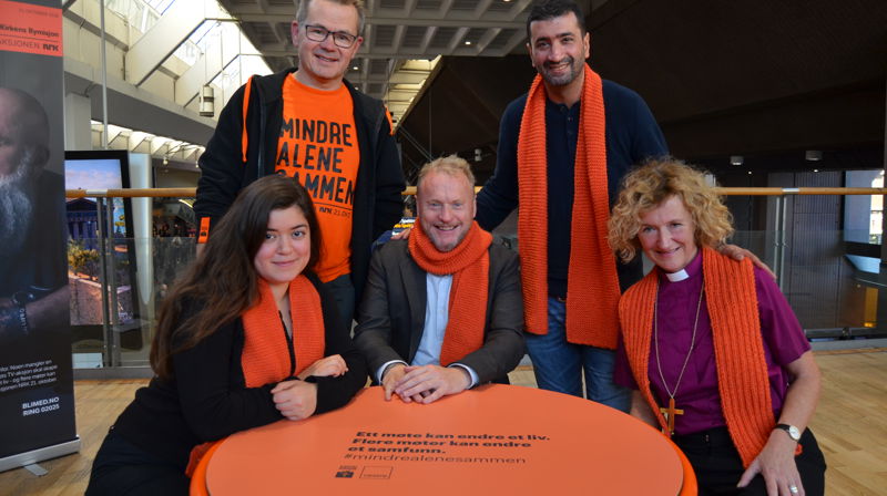 Nancy Hertz, Johannes Heggland, Raymond Johansen, Mohammed Fariss og Kari Veiteberg deltok i signatursamtalen på Oslo S onsdag. 