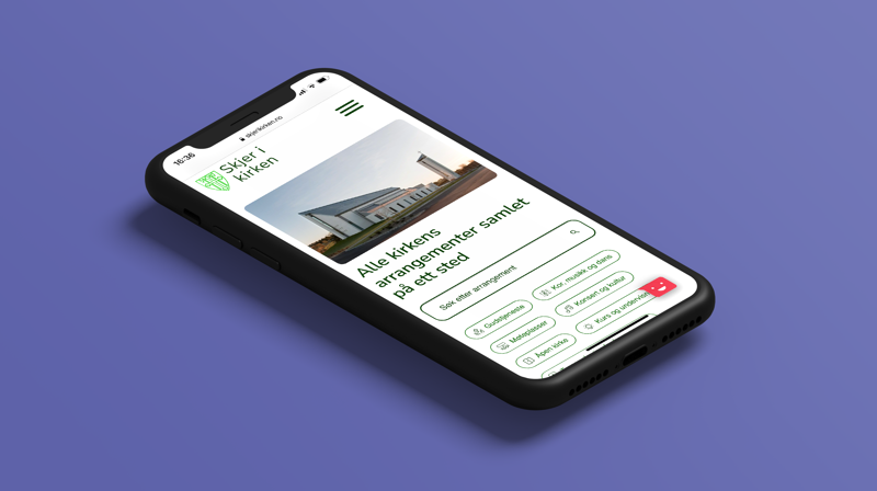 Mobiltelefon som viser nettsiden skjerikirken.no med bilde av et kirkebygg