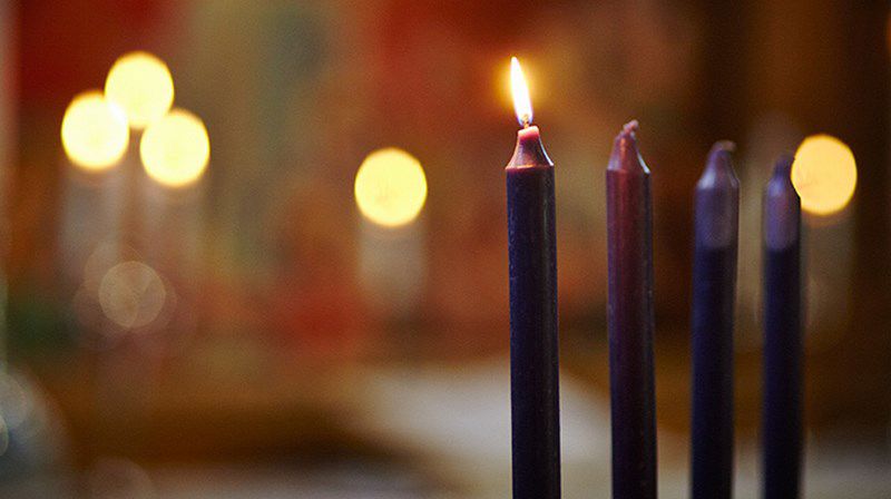 Julekalender med lystenning og bønn
