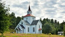 Den nye loven innebærer en enda løsere tilknytning til staten og at kirken selv bestemmer hvordan den skal organiserer seg. Her er Hjartdal kyrkje i Telemark.