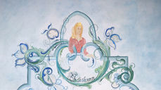 Har vi plass til det mest sårbare av alle liv i vårt samfunn? Kva seier "Guds dotter Miskunn" oss i ei tid der bl.a. fosterdiagnostikk gjev oss nesten grenselause høve til å påverka liv? Ill: Utsnitt av maleriet "Guds fire døtre" av Anne Hesvik. Foto: Bo Mathys