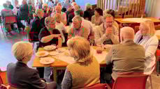 Bispedømerådet reiste til Førde og Jølster for å møta representantar for dei lokale kyrkjelydane, i bispedømerådsmøtet i Førde og på Bjørgvinsamtalen i Jølster. Her frå møtet i Vassenden kyrkje. Foto: Rune Garmann