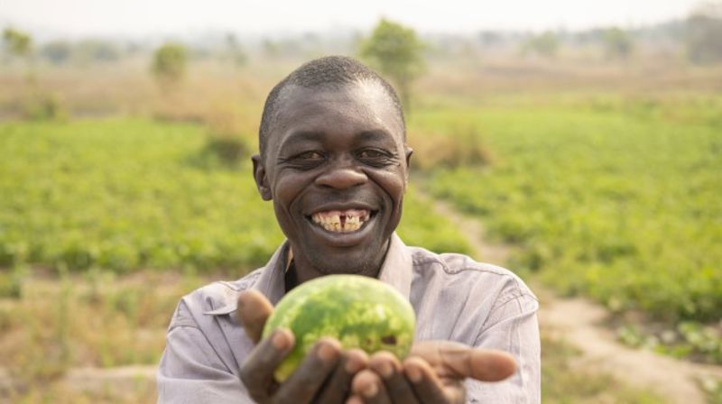 Owen Mkandawire var en fattig bonde som ikke fikk nok kjøpere til grønnsakene sine. Da fikk han ideen til et bondesamarbeid, som har endret livet til flere bønder i distriktet hans.