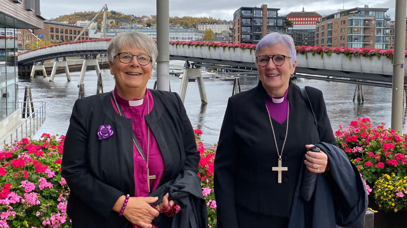 Biskopene i Hamar og Sør-Hålogaland er begge tidligere ledere av Norsk kvinnelig teologiforening. Foto: Den norske kirke