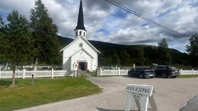Tylldalen kirke i Nord-Østerdal er en av mange kirker som holder åpent i Hamar bispedømme. Foto: Hamar bispedømmeråd
