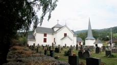Bilde av Tretten kirke fra 2006