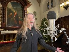 Øivind Elgenes sang nok en gang juleklassikeren "O helga natt" i Nordlandet kirke