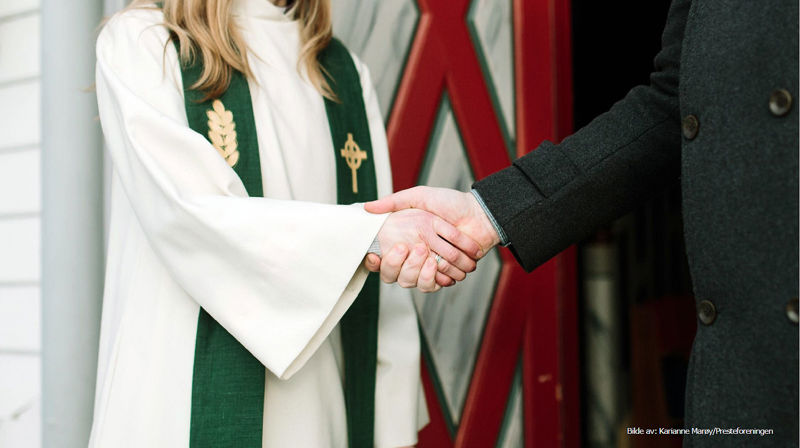 Hver fjerde kvinnelige prest i Den norske kirke i Møre har opplevd uønskede hendelser basert på sitt kjønn og yrke. Nå tar kirken grep for å bedre arbeidsmiljøet. Foto: Kirkerådet 