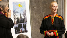 Som leder av prisjuryen, kunne biskop Herborg Finnset dele ut årets Fjellbu-pris til Gerd Fleischer (Foto: Magne Vik Bjørkøy)