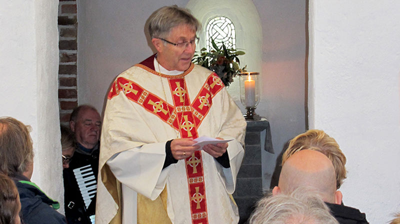 Biskop emeritus Tor Singsaas vigslet Nymo kapell i Klæbu til kirkelig bruk søndag 4. november 2018. 