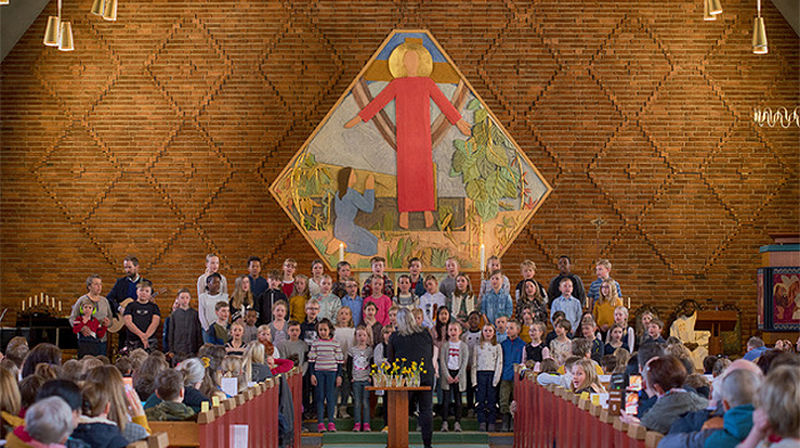 Barnekor i Namsos kirke.