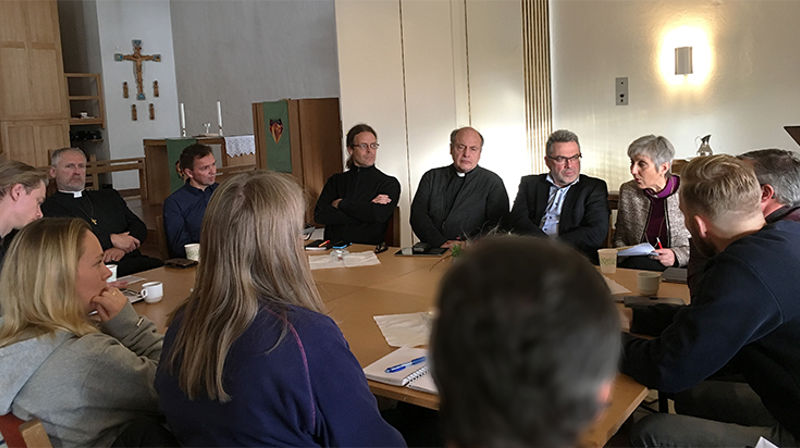 Biskop Herborg fikk møte prestene i Heimdal og Byåsen i en egen sesjon under prostibesøket i Kolstad kirke. (Alle foto: Aud Keysan Rosvoldsve)
