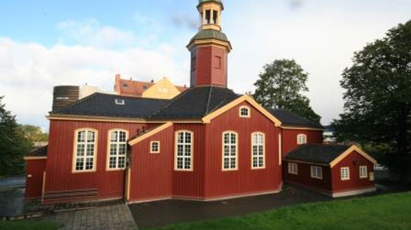 Bakke kirke 300 år