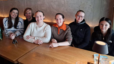 Ungdomsrådet 2025-2026, valgt på Ungdomstinget 16. mars 2025, fra venstre: Liv Marie Rødde Paulsen (leder), Georg Hofstad (nestleder), Malin Beatrix Reitan Olufsen, Katja Wynne Sandø, Pernille Hoel og Marie Johansen (Ikke til stede: Ivar Godske Olsen, Espen Aukan Pedersen, Kristina Undlien og Elle Vesterfjell (samisk representant))