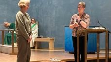 Lisbeth Sollumm med Stiftsdirektør ved Nord-Hålogaland bispedømme, Anne Skoglund. Foto: Arne Dahler.