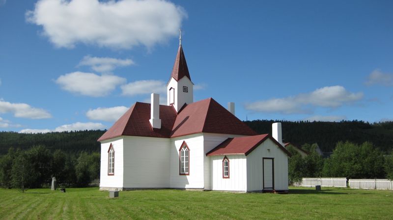 Den vakre gamlekirken i Karasjok kan bli din arbeidsplass.