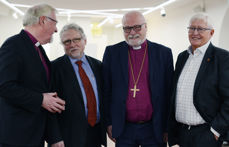 Fra venstre: Oslo biskop Ole Chr. Kvarme, Robert Hercz, styremedlem i Det mosaiske trossamfunn, Borg biskop Atle Sommerfeldt og direktør i Kirkerådet Jens-Petter Johnsen. Foto: Bispemøtet 