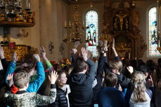 Glade konfirmanter fra Vestre Aker prosti fylte domkirken lørdag første april.