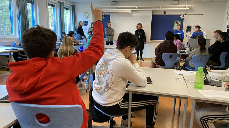 Engasjerte elever ved Apalløkka skole.