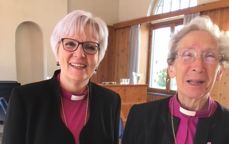 Biskop Ann-Helen F. Jusnes mener biskop emerita Rosemarie Köhn er et forbilde i formidlingen av en kirke for alle.