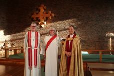 Prost i Karmøy Helge Gaard, Inger Synnøve Stange og konst. biskop Anne Lise Ådnøy.