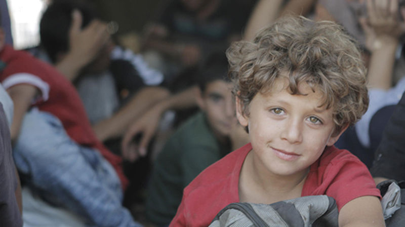 Ein syrisk gut i ein serbisk flyktningleir.