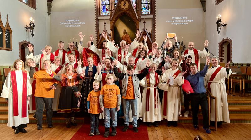 Medvirkende i jubileumsgudstjenesten i Haugaland prosti februar 2025.