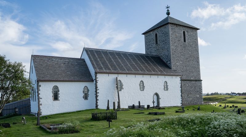 Vakre og nyrestaurerte Avaldsnes kirke rommer Olavsdagene i hele juli.