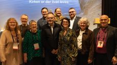 Tunsberg bispedømmeråd fra venstre: Ingjerd Breian Hedberg, Frode Magnar Andersen, Anne Gerd Jorde, Ole Amund Hafell, Petter Holm, Inga Stoveland Dekko, Gunnbjørg Furuset, Sebastian Kaltoft Hansen, Lill Tone Grahl-Jacobsen og Jan Otto Myrseth. Foto: Kirkerådet
