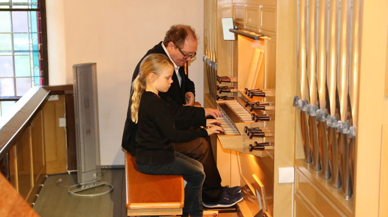 Orgelkonsert med Tuva L. Wergeland på orgelkrakken. Foto: Privat