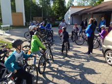 Tweens-klubben Adventura i Bugården kirke skal på sykkeltur. Klubben er en av mange i Tunsberg som er tilknyttet en av organisasjonene. Adventura er formelt tilknyttet KFUK/M.  Foto: H.G-L