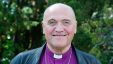 Biskop Jan Otto Myrseth er glad for å kunne ønske velkommen til kirken igjen.