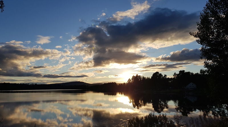 Solnedgang ved Vermundsjøen. Foto: Anne Bråten Edvardsen