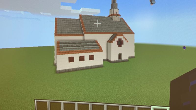Bli med å bygg Ørland Kirke i Minecraft! IP-adresse er lagt ut.
