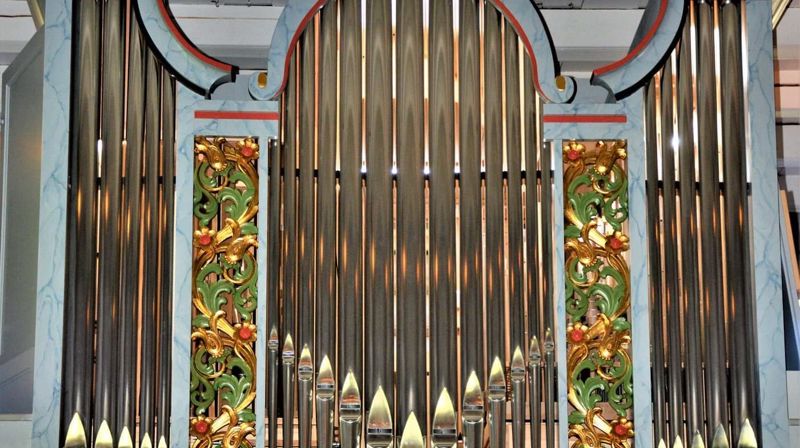 Ikke bare en fryd for øre, men også en fryd for øyet. Orgelet i Øyer kirke. Foto: Bjørn Karlsen