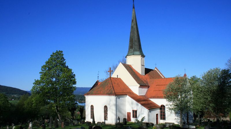 Sommeråpne kirker i Modum