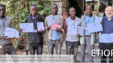 F ra workshopen «Oppdag grammatikken din» ved SIL Etiopia som viser Hozo gruppen sammen med Klaus Christian Küspert