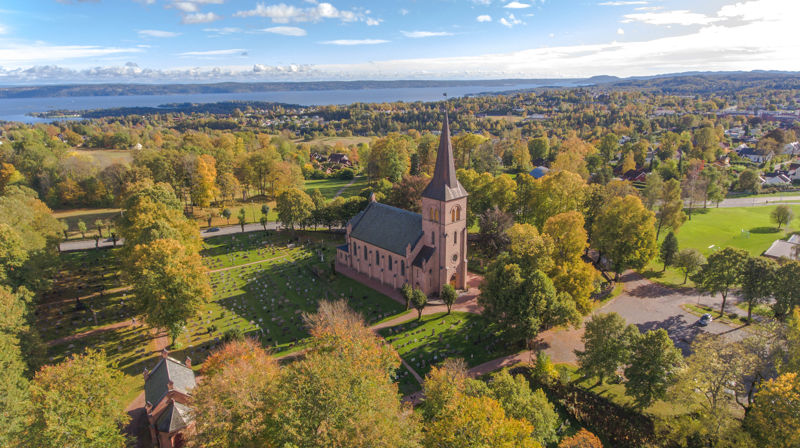 Menighetsmøte 17. juni kl. 18.00