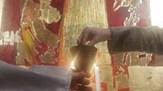 Natverd foran altertavlen