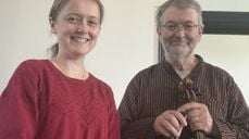 Tatiana Kapustina og Torjus Moland spiller opp til folkemusikkmesse med schwung, søndag 1. mars i Kongsdelene kirke..