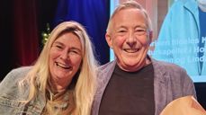 Kulturprisvinnerne i Asker, Linda Marthinsen og Frank Tangen, står for Hurum-safarien lørdag 12. juli. Foto: Bente Elmung, RHA