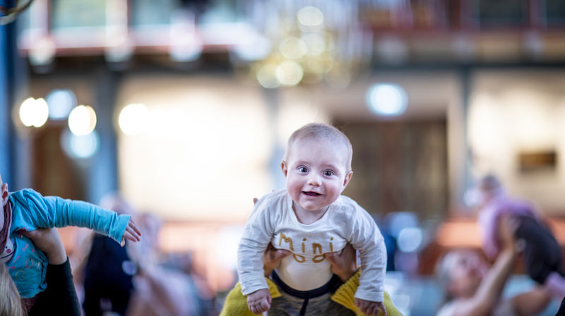 Babysang i Filtvet kirke. Foto: Bo Mathisen