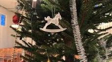 Juletre i Slemmestad kirke. Foto: Elisabeth Hagen Ristesund