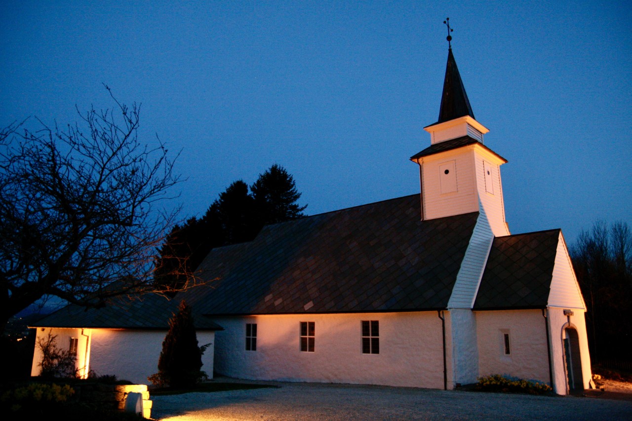 thumbnail_s6-7 Åsane gamle kirke1.jpg